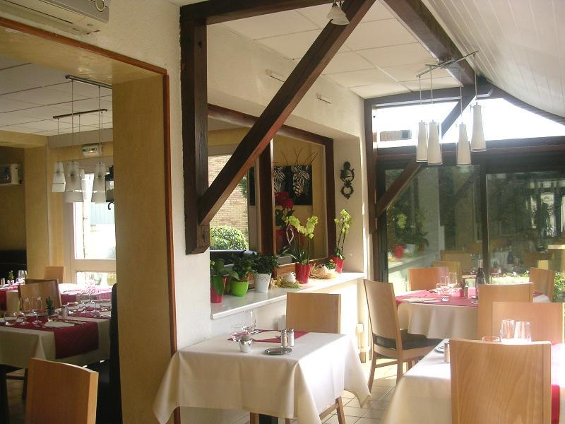 Hotel Bagatelle Paris Nord Roissy Cdg Goussainville  Exterior photo