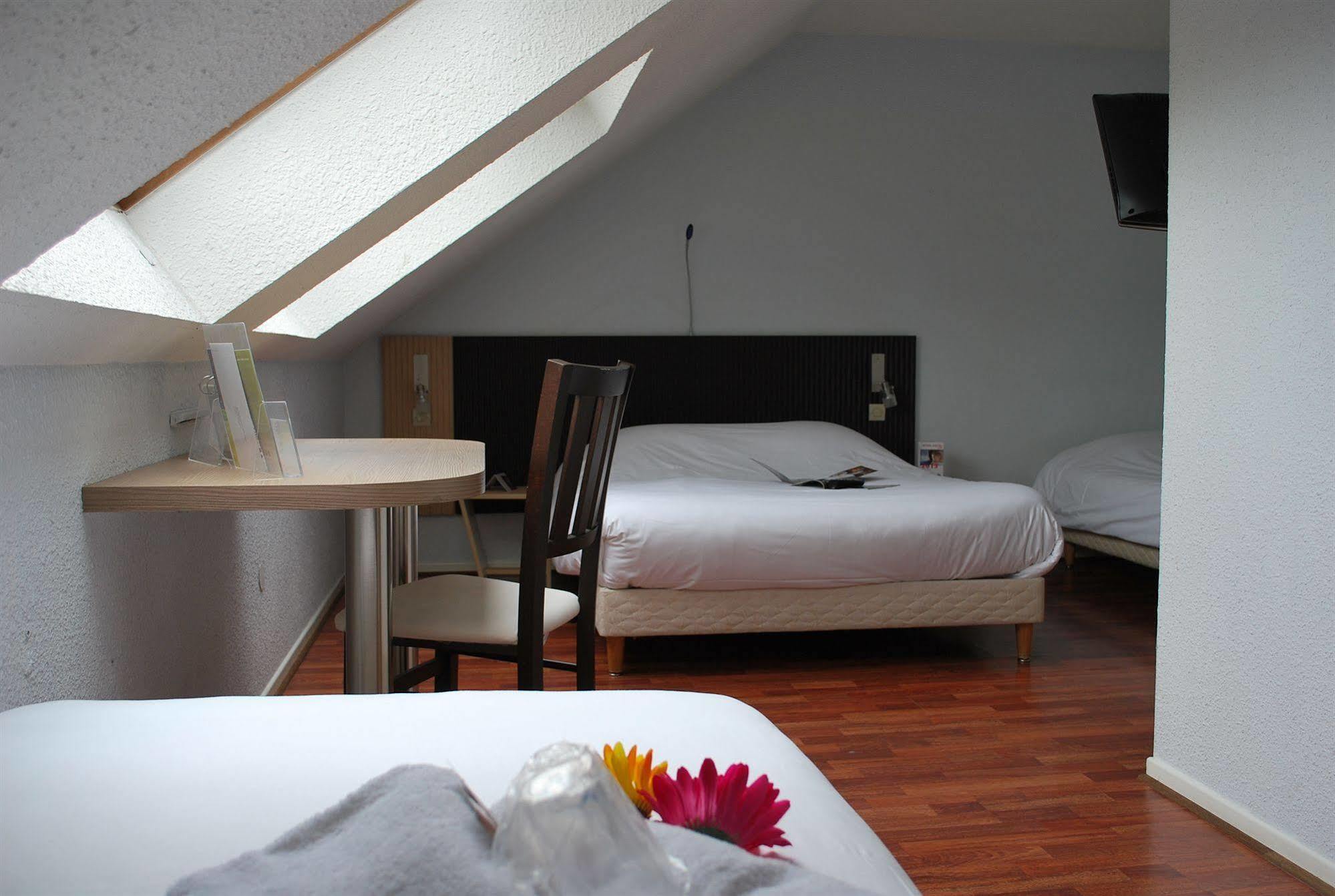 Hotel Bagatelle Paris Nord Roissy Cdg Goussainville  Exterior photo